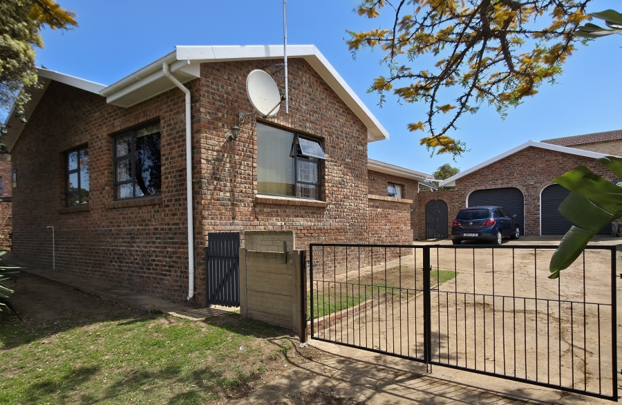 3 Bedroom Property for Sale in Wavecrest Eastern Cape